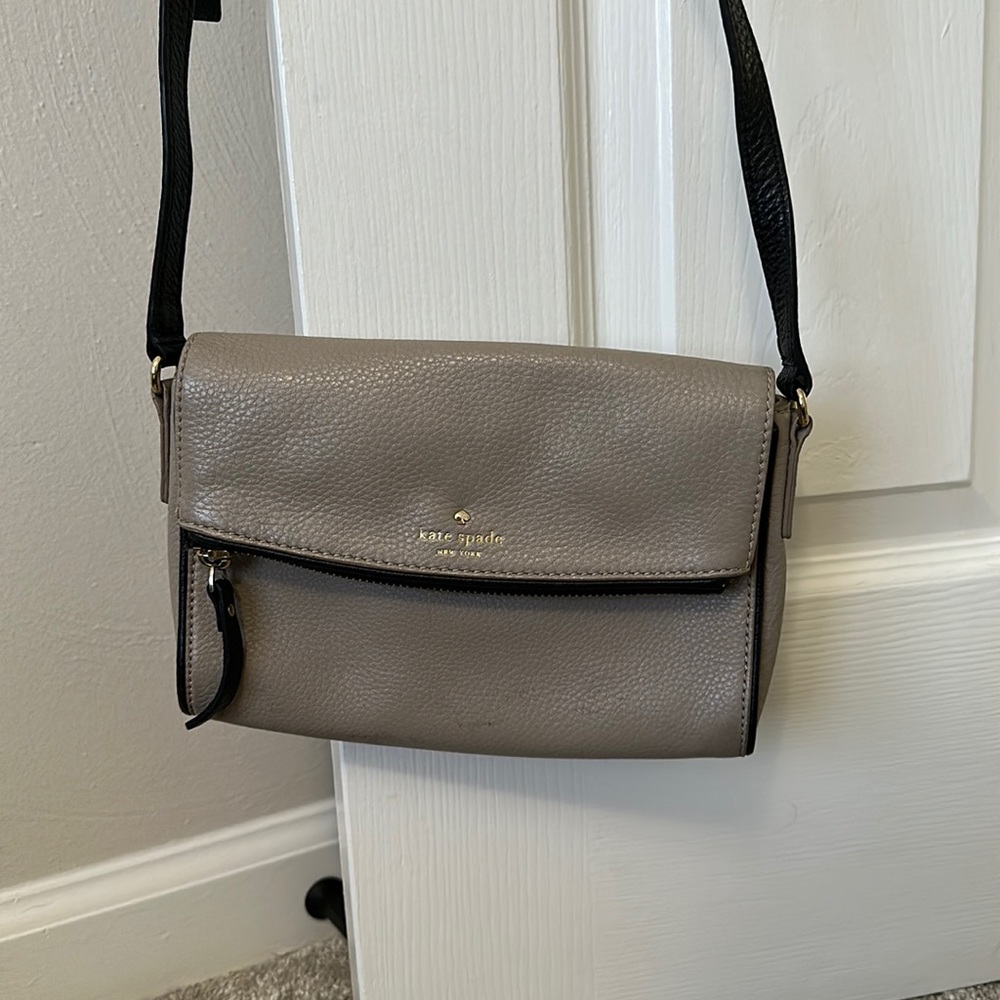 Beige & black Kate Spade crossbody
